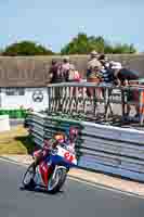 Vintage-motorcycle-club;eventdigitalimages;mallory-park;mallory-park-trackday-photographs;no-limits-trackdays;peter-wileman-photography;trackday-digital-images;trackday-photos;vmcc-festival-1000-bikes-photographs